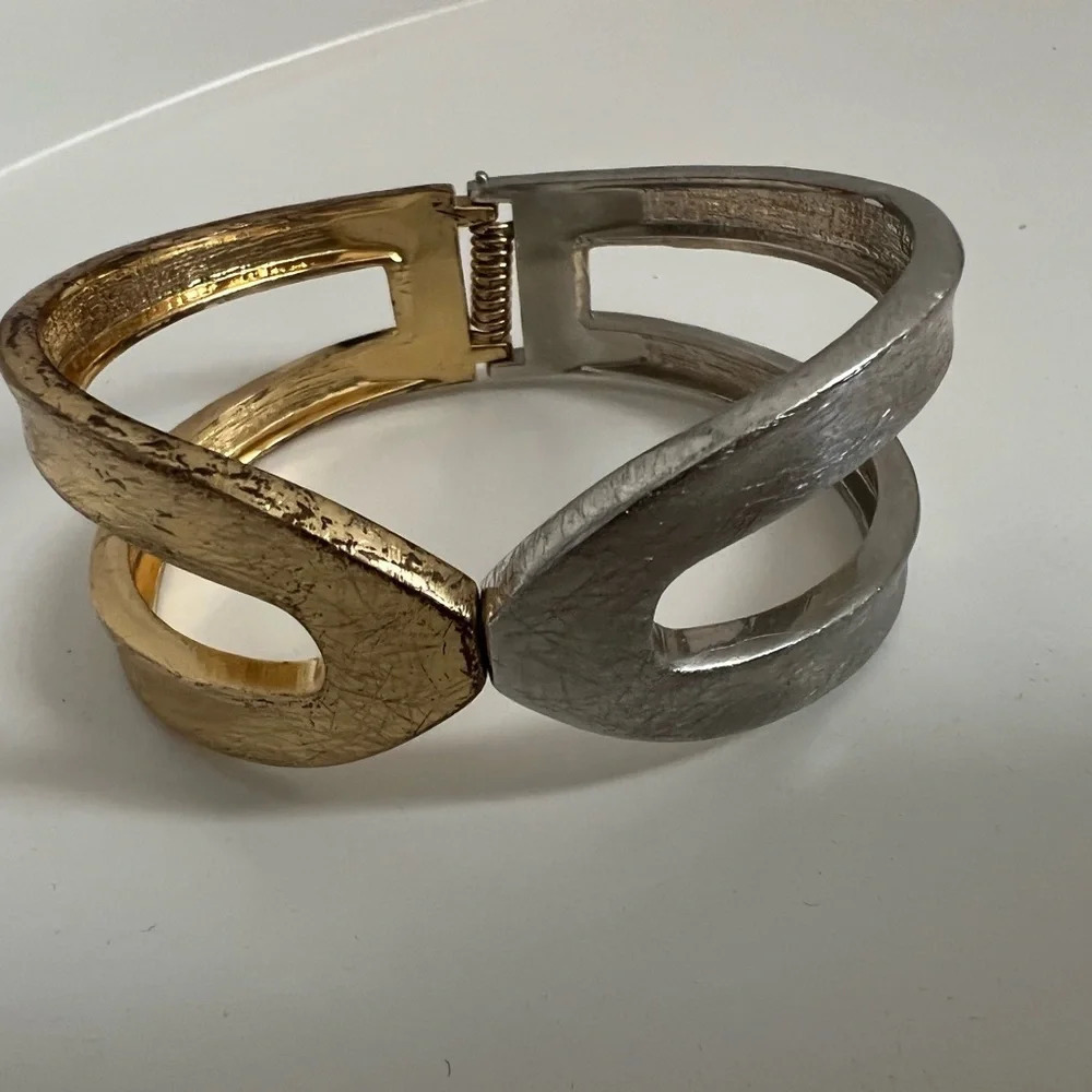 VTG SILVER&GOLD BRACELET Size OS